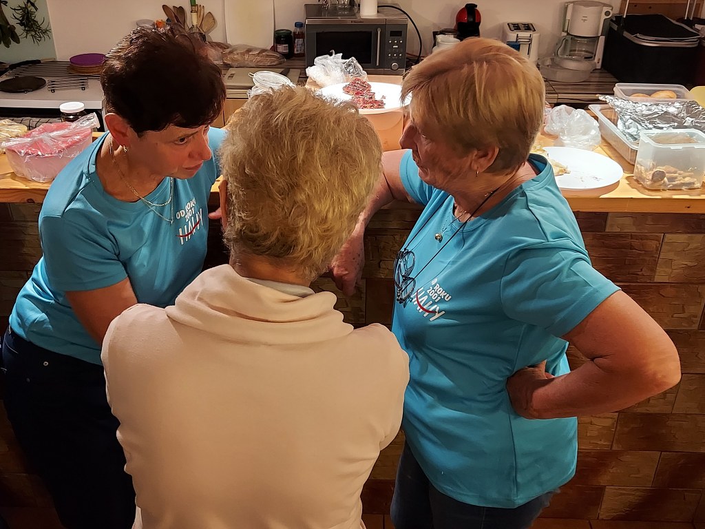 Povídání s kamaráda - to je základ dobré party a zdravé psychiky člověka.  